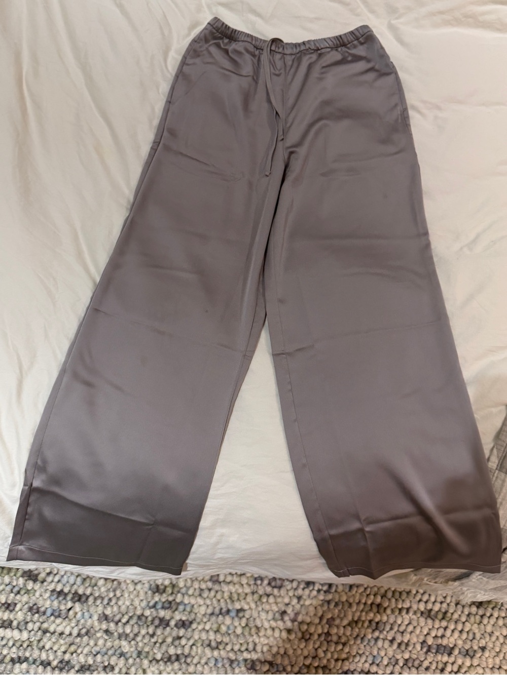 Uniqlo Satin Easy Pants - Grey - XS - Picture 4 of 8